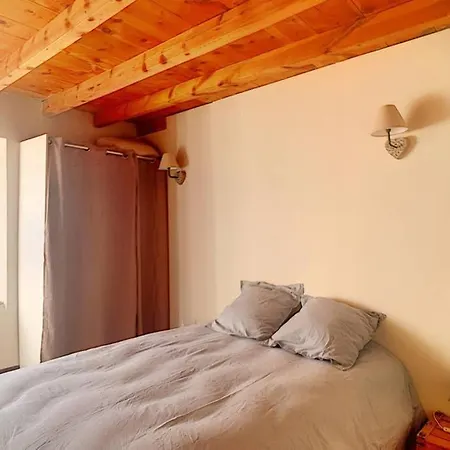 Maison De Village Spacieuse Au Calme *